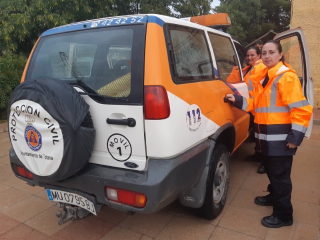 A team of Civil Protection volunteers from Totana moves urgently to Santomera, Foto 3