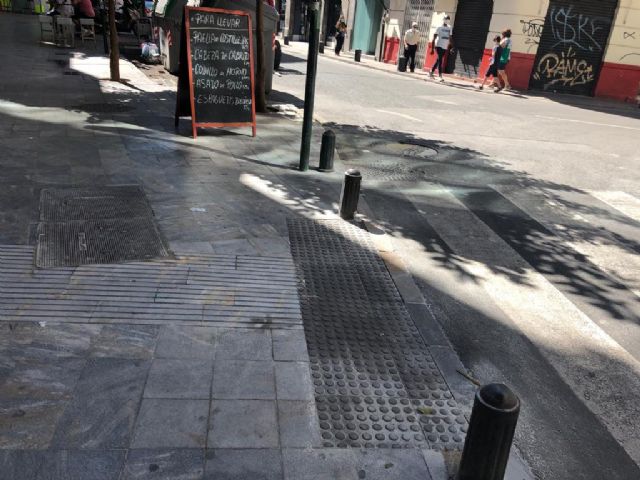 Fomento ejecuta más de 45 actuaciones de mejora de la accesibilidad en diferentes puntos de Murcia - 2, Foto 2