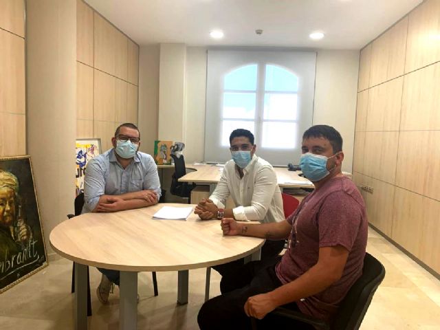 El Ayuntamiento de Águilas inicia la campaña de recogida de firmas en apoyo a la ILP para salvar el Mar Menor - 1, Foto 1