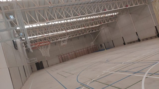 Adjudican las obras de reparación de la cubierta y el pavimento deportivo del pabellón del Complejo Deportivo “Valle Guadalentín”, en El Paretón, Foto 2