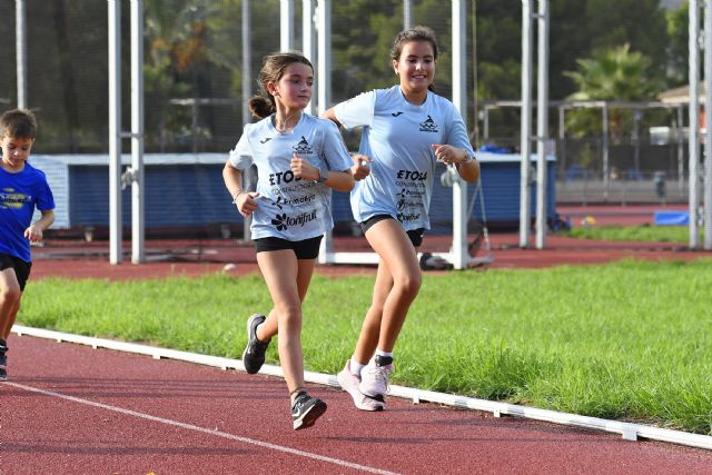 El Club Atletismo Alhama inicia los entrenamientos de la temporada 2023/24, Foto 5