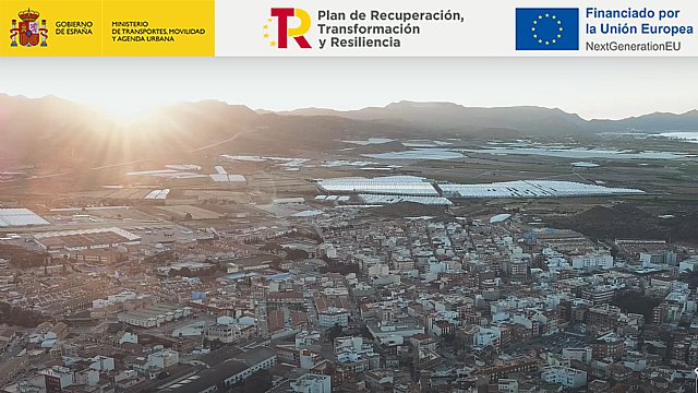 El Alcalde firma un acuerdo con la CARM y el MITMA para la rehabilitación de 65 viviendas en Mazarrón y Puerto, Foto 1
