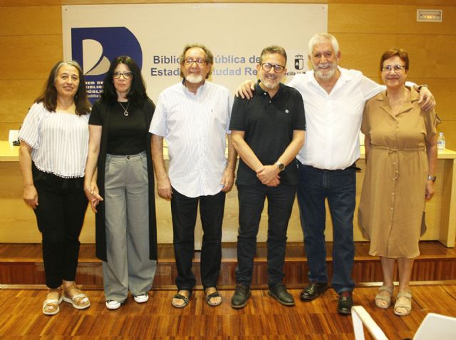 Versos, música, sentimientos y cariño en una tarde de belleza y poesía con el poeta Juan Camacho - 2, Foto 2