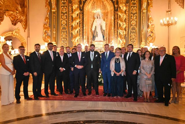 López Miras ensalza “el orgullo de mostrar al mundo la Semana Santa de Lorca” durante su nombramiento de Mayordomo de Honor del Paso Blanco - 2, Foto 2