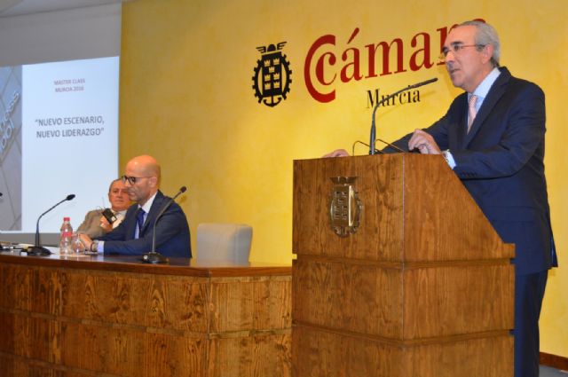 El líder tiene criterio, genera ideas y opiniones propias sobre las cosas y las circunstancias: Eugenio Palomero - 2, Foto 2