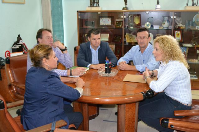 Comerciantes de Ceuti exponen sus inquietudes a la Directora General de Comercio - 2, Foto 2