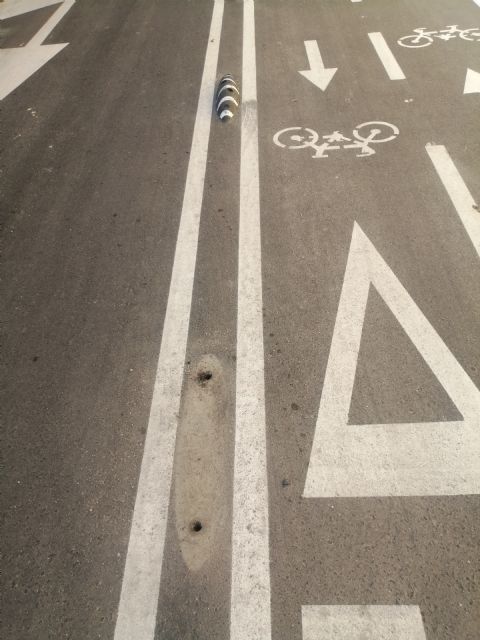 Un carril bici que indigna a los vecinos de Las Torres de Cotillas y además se rompe a pedazos - 1, Foto 1
