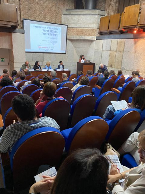 El 70,1% de médicos internistas españoles se enfrenta a conflictos éticos en su práctica clínica diaria - 2, Foto 2