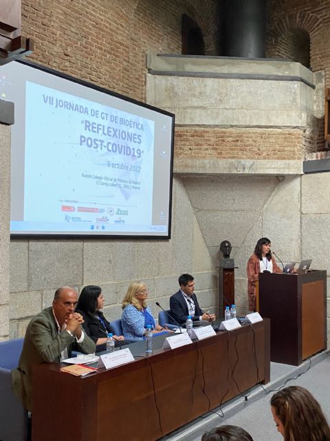 El 70,1% de médicos internistas españoles se enfrenta a conflictos éticos en su práctica clínica diaria - 3, Foto 3