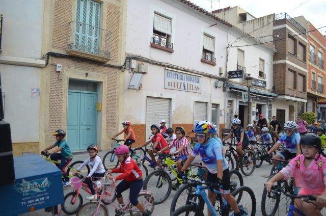 Más de medio millar de personas participan en el ciclopaseo En forma pedaleando organizado por el Ayuntamiento de Puerto Lumbreras - 1, Foto 1