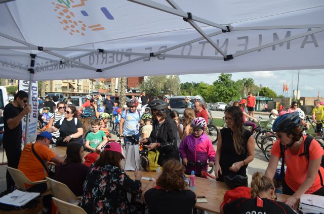 Más de medio millar de personas participan en el ciclopaseo En forma pedaleando organizado por el Ayuntamiento de Puerto Lumbreras - 3, Foto 3