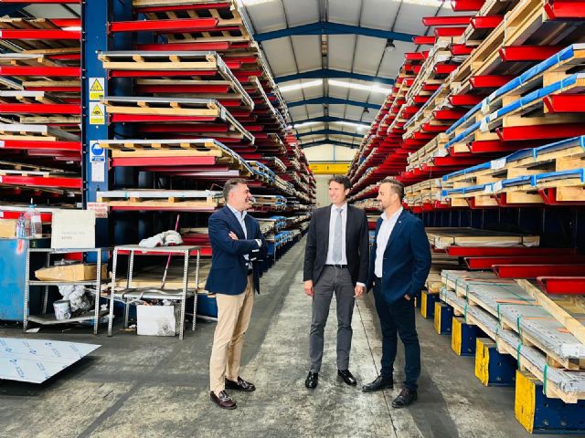 El Ayuntamiento de Molina de Segura realiza una visita institucional a las instalaciones de Comercial Industrial García - 2, Foto 2