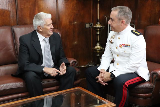 Representantes de la Hospitalidad Santa Teresa visitan al CoronelJefe del Tercio de Levante - 3, Foto 3