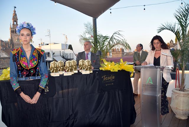 La capital hispalense honra a sus referentes culturales en la Gala de las Tradiciones 2025 - 1, Foto 1