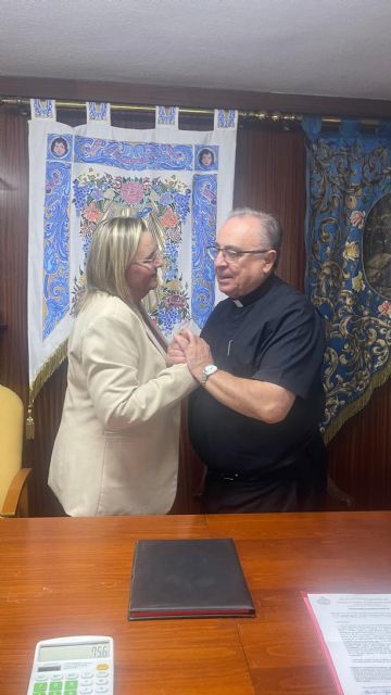 Marién García Boj, reelegida Hermana Mayor de la Cofradía del Resucitado - 3, Foto 3