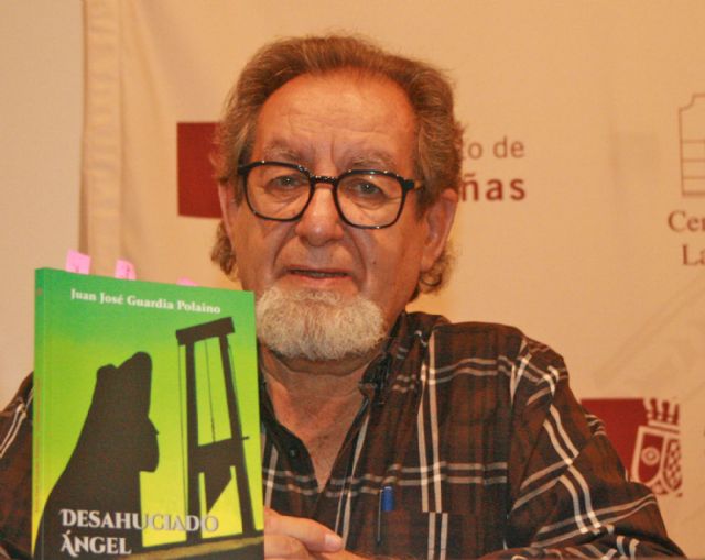 Juan José Guardia Polaino sacude las conciencias en Valdepe&ntilde;as con la presentación de Desahuciado Ángel - 2, Foto 2