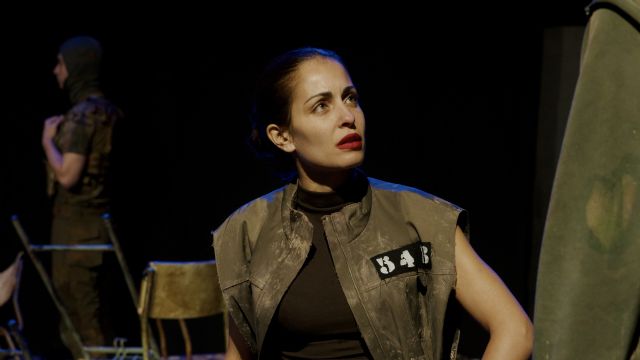 Hiba Abouk, la Chirigota del Bizcocho, Petite Lorena y Ernesto Sevilla se suben a las tablas de El Batel esta semana - 2, Foto 2
