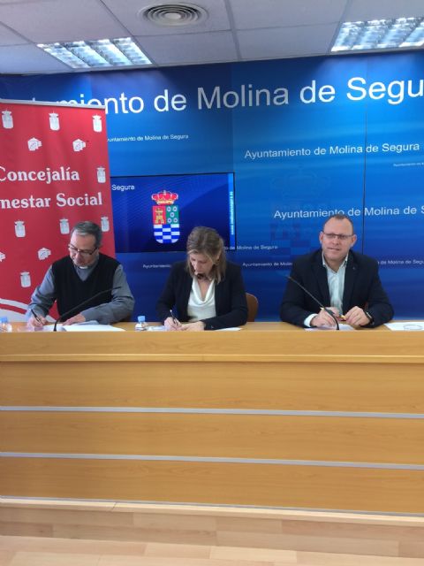 El Ayuntamiento de Molina de Segura firma un convenio de colaboración con la Fundación Carlos Soriano para plazas residenciales de emergencia social - 1, Foto 1