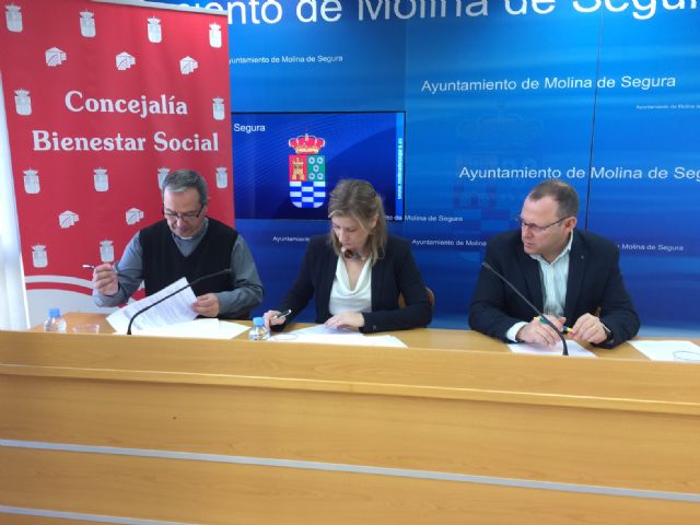 El Ayuntamiento de Molina de Segura firma un convenio de colaboración con la Fundación Carlos Soriano para plazas residenciales de emergencia social - 2, Foto 2