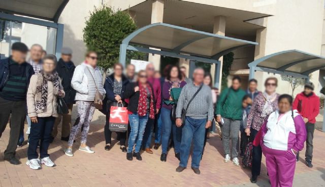 El PSOE denuncia el mal funcionamiento de la línea de transporte público hasta Rafael Méndez - 1, Foto 1