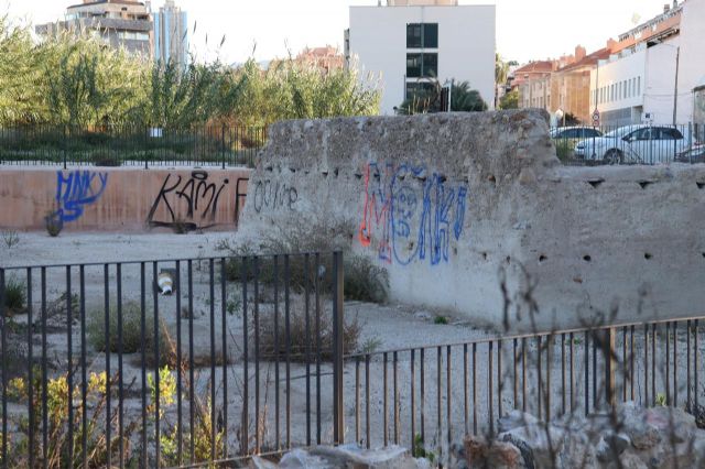 Huermur denuncia la inacción del Ayuntamiento y de Cultura ante el abandono de la torre medieval de Zarandona - 1, Foto 1