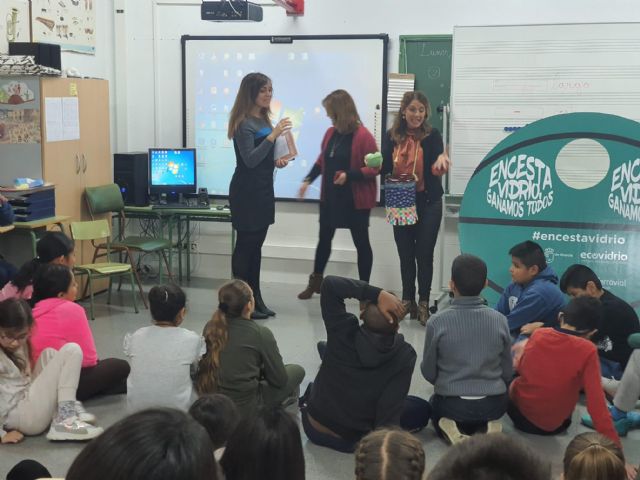 Un nuevo vídeo divulgativo muestra a los escolares la importancia de reutilizar los residuos - 1, Foto 1