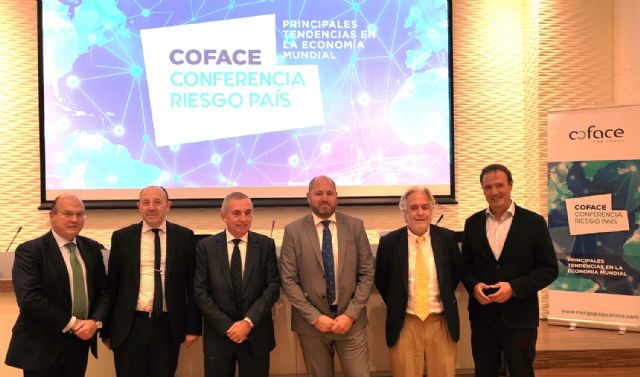 Más de 130 empresarios asisten a la conferencia sobre Riesgo País organizada por Coface y Cajamar - 2, Foto 2