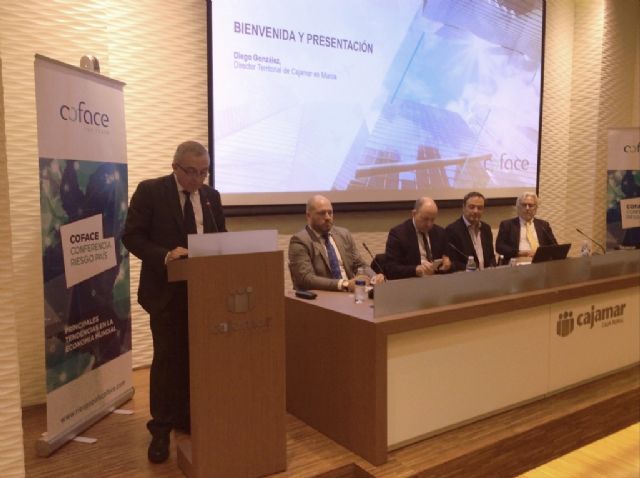 Más de 130 empresarios asisten a la conferencia sobre Riesgo País organizada por Coface y Cajamar - 3, Foto 3
