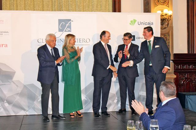La Cámara de Comercio de Sevilla acoge la entrega de la Insignia de Oro al sevillano Juan de Dios Gómez-Villalba - 1, Foto 1
