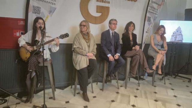 'Murcia en la vitrina' llega a su sexta edición el sábado 22 de noviembre y lleva la cultura a 30 escaparates de comercios - 2, Foto 2