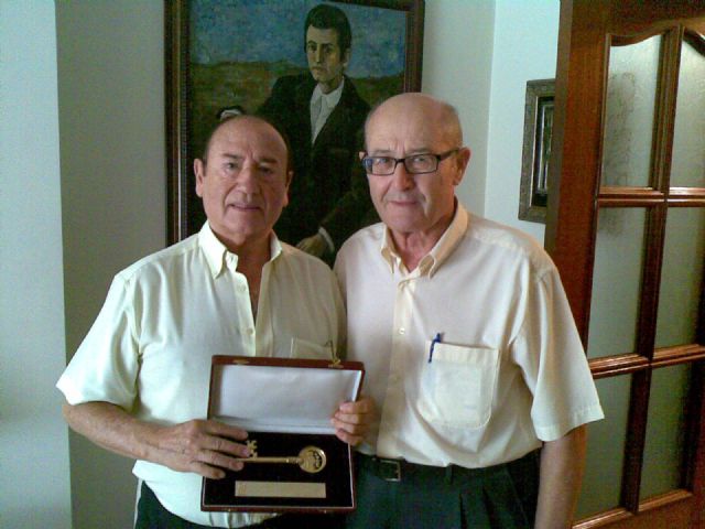 Lo Ferro llora la muerte del maestro Fosforito - 1, Foto 1