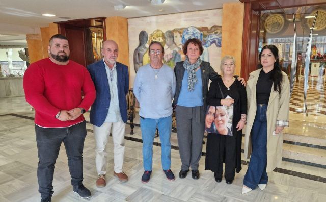 Podemos acusa a Pedreño de "trabajar para el grupo Ribera" tras permitir durante años operaciones estéticas sin autorización en el Virgen de la Caridad tras la muerte de Sara Gómez