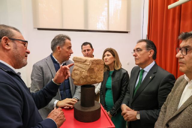 Restauran un modillón antropomorfo de la Torre Alfonsina encontrado en el esquinazo exterior de la ermita del Cristo de la Carrera - 4, Foto 4