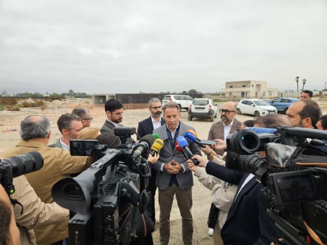 El alcalde insiste en que la solución definitiva para el paso del Ave por Torrecilla es ampliar el viaducto como reclaman los vecinos - 1, Foto 1