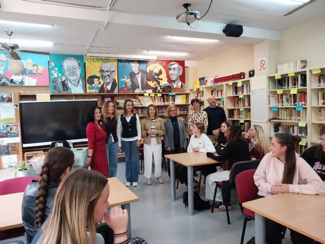 El Ayuntamiento de Murcia premia al CEIP Andrés Baquero y al IES Mariano Baquero Goyanes en la X edición de los concursos Educando para la Igualdad y Construyendo la Igualdad - 2, Foto 2