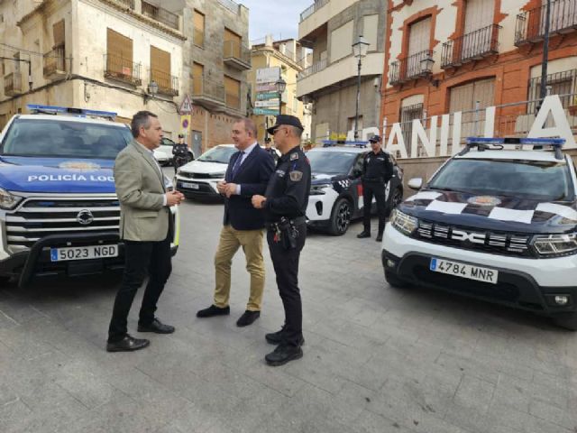 La Comunidad financia un nuevo vehículo policial para prestar servicio en zonas rurales de Abanilla - 1, Foto 1