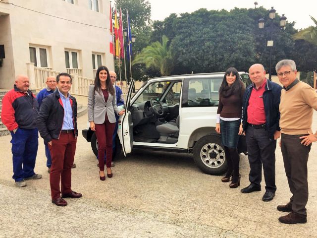 La Comunidad dona un vehículo al ayuntamiento de Lorquí para mejorar servicios municipales - 1, Foto 1