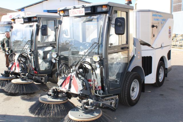 La Concejalía de Servicios cuenta con dos nuevas máquinas barredoras - 1, Foto 1