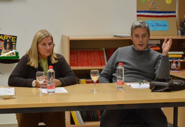 El director del diario 'La Verdad' imparte una charla literaria en el IES 'La Florida' - 3, Foto 3