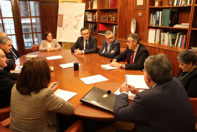 El secretario de Estado de Medio Ambiente se reúne con la dirección de la Confederación Hidrográfica del Segura, Foto 1