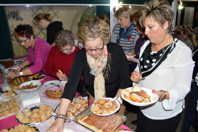 Una tarde de lo más dulce entre mujeres - 3, Foto 3
