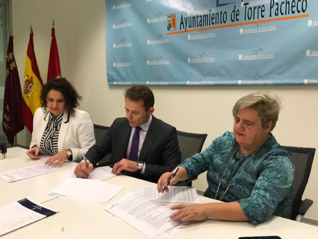 El Ayuntamiento de Torre Pacheco y FANDIF firman Convenio de Colaboración - 3, Foto 3