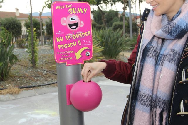 El Ayuntamiento instala papeleras para la recogida de chicles en espacios públicos - 2, Foto 2