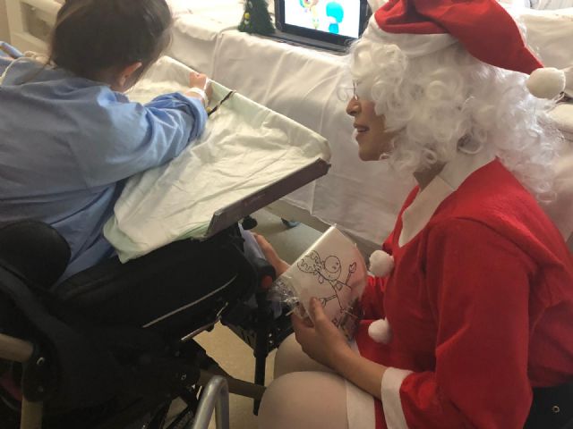 Rotaract Murcia lleva a cabo ´Una Navidad Solidaria´ ayudando a ni&ntilde;os y enfermos - 2, Foto 2