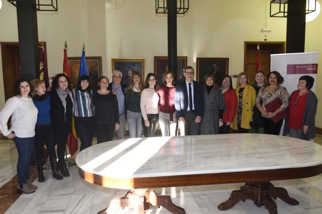 La Universidad de Murcia apoya el manifiesto de la Plataforma Colombine - Mujeres Periodistas Feministas de la Región de Murcia - 1, Foto 1