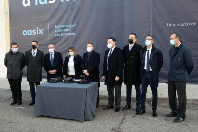 Emiliano García-Page preside el acto simbólico de colocación de la primera piedra del edificio que albergará el CPD de Grupo Aire en Talavera de la Reina - 2, Foto 2