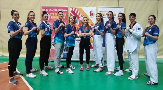 El equipo femenino Hankuk-UNIVERSAE arrasa en el Campeonato de España de Taekwondo - 2, Foto 2