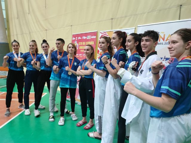 El equipo femenino Hankuk-UNIVERSAE arrasa en el Campeonato de España de Taekwondo - 3, Foto 3