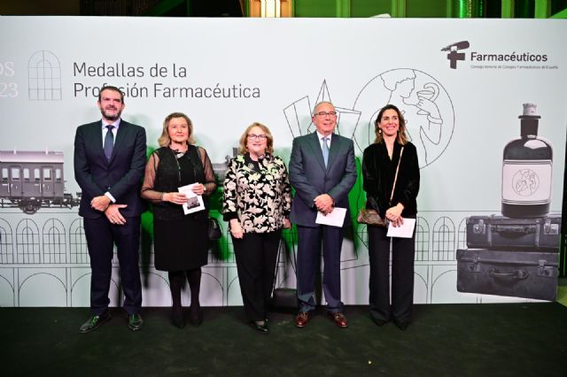 La farmacéutica murciana Isabel Tovar ha recibido la Medalla de la Profesión Farmacéutica del Consejo General de España por su trayectoria profesional e investigadora - 1, Foto 1