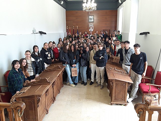 Recepción en el Ayuntamiento a estudiantes franceses de visita cultural en Cieza - 1, Foto 1